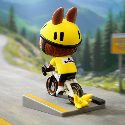 LABUBU – Summer Ride Figure